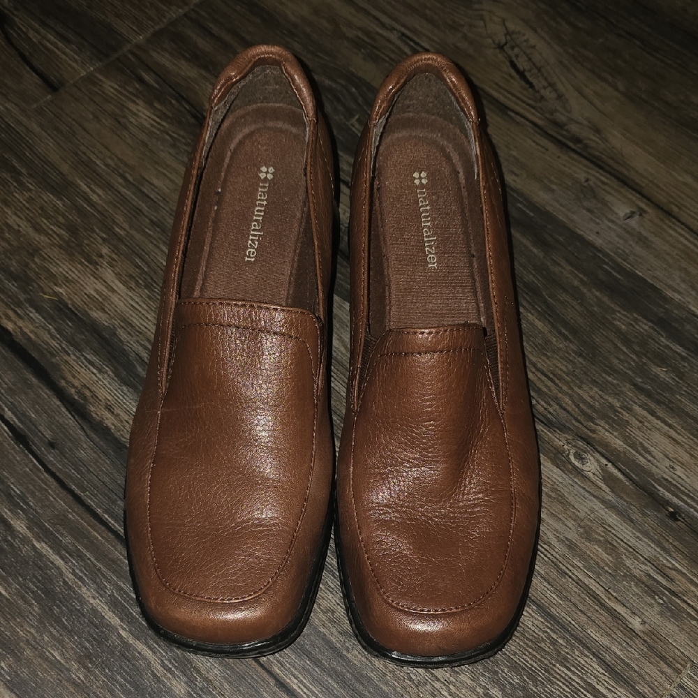 Naturalizer Women's Tan Leather Loafers